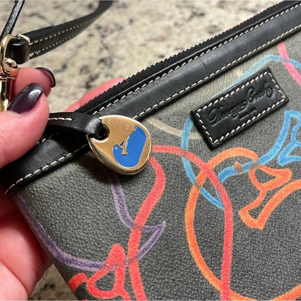 DOONEY and BOURKE RARE DUCK Wristlet. Rainbow zipper EUC - Picture 5 of 8